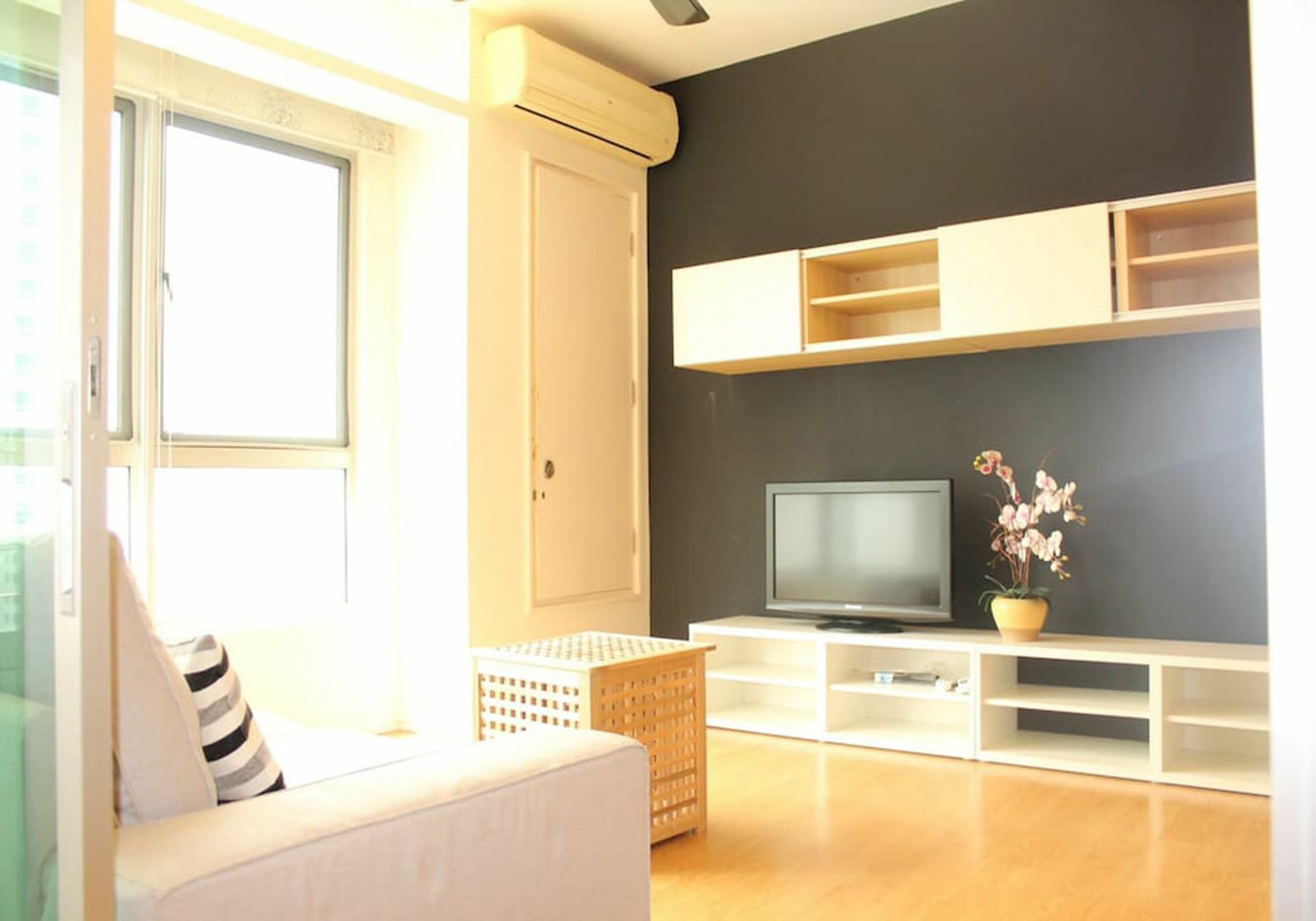 Izen Kiara By Sync